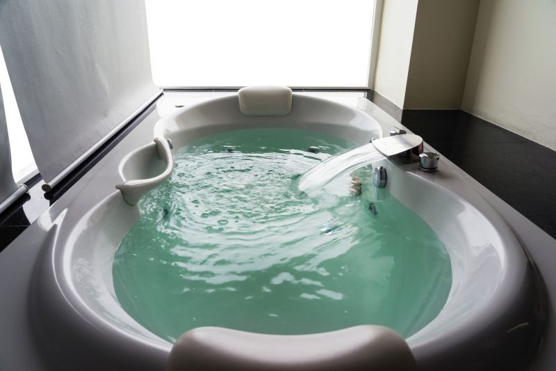 Luxury Spa-Style Tub